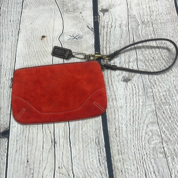 Coach 🔥 Burnt Orange Wristlet - Picture 3 of 8